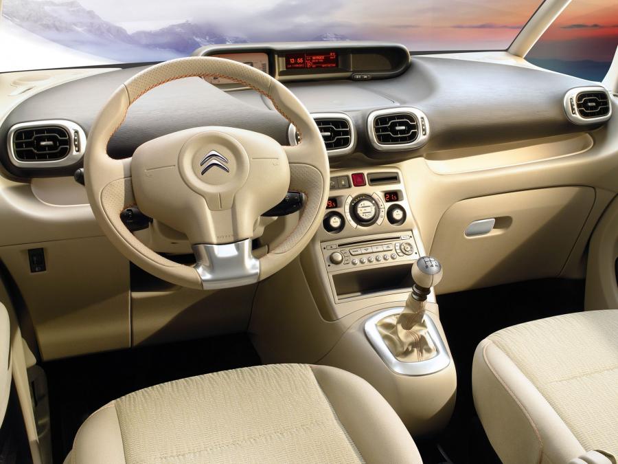  Citroen C3 Picasso 2012 года  (фото 15 из 20)
